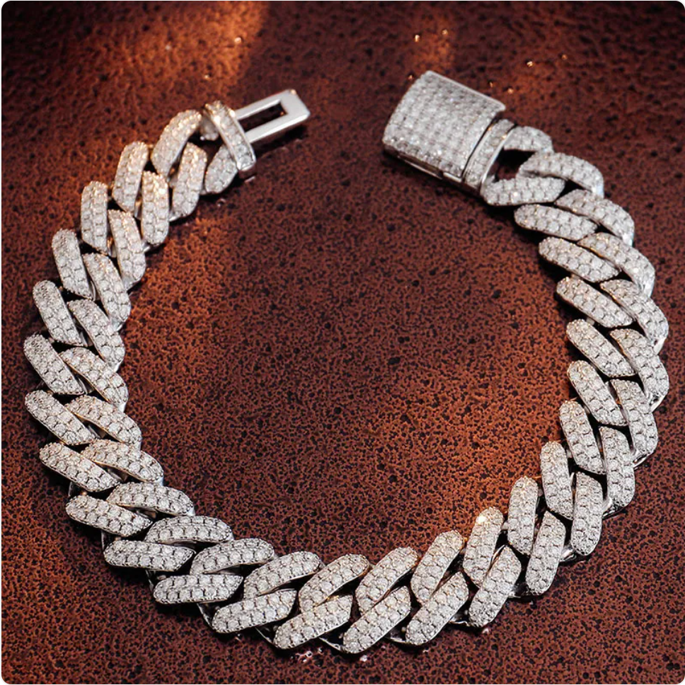 Men's Cuban Link Moissanite Bracelet (Copy)