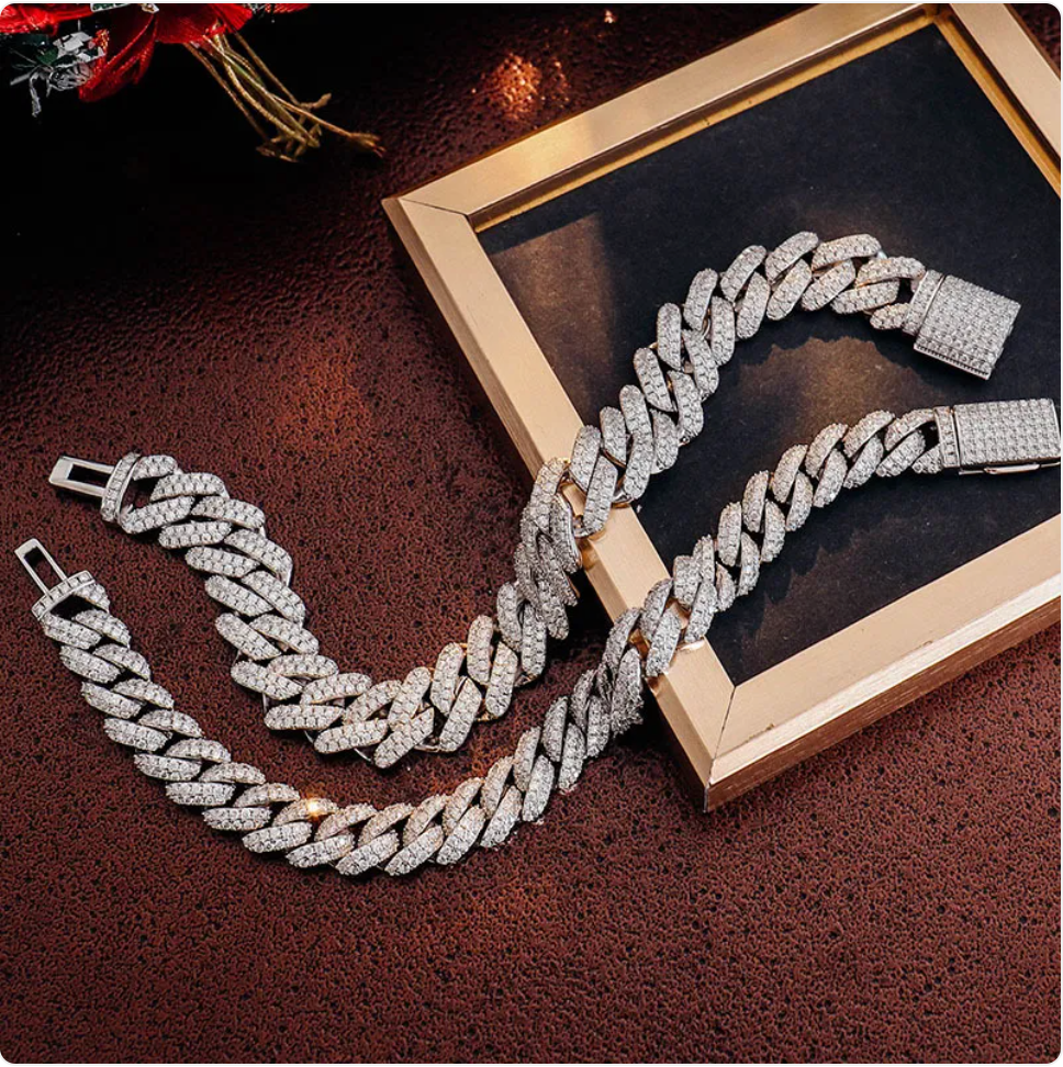 Men's Cuban Link Moissanite Bracelet (Copy)
