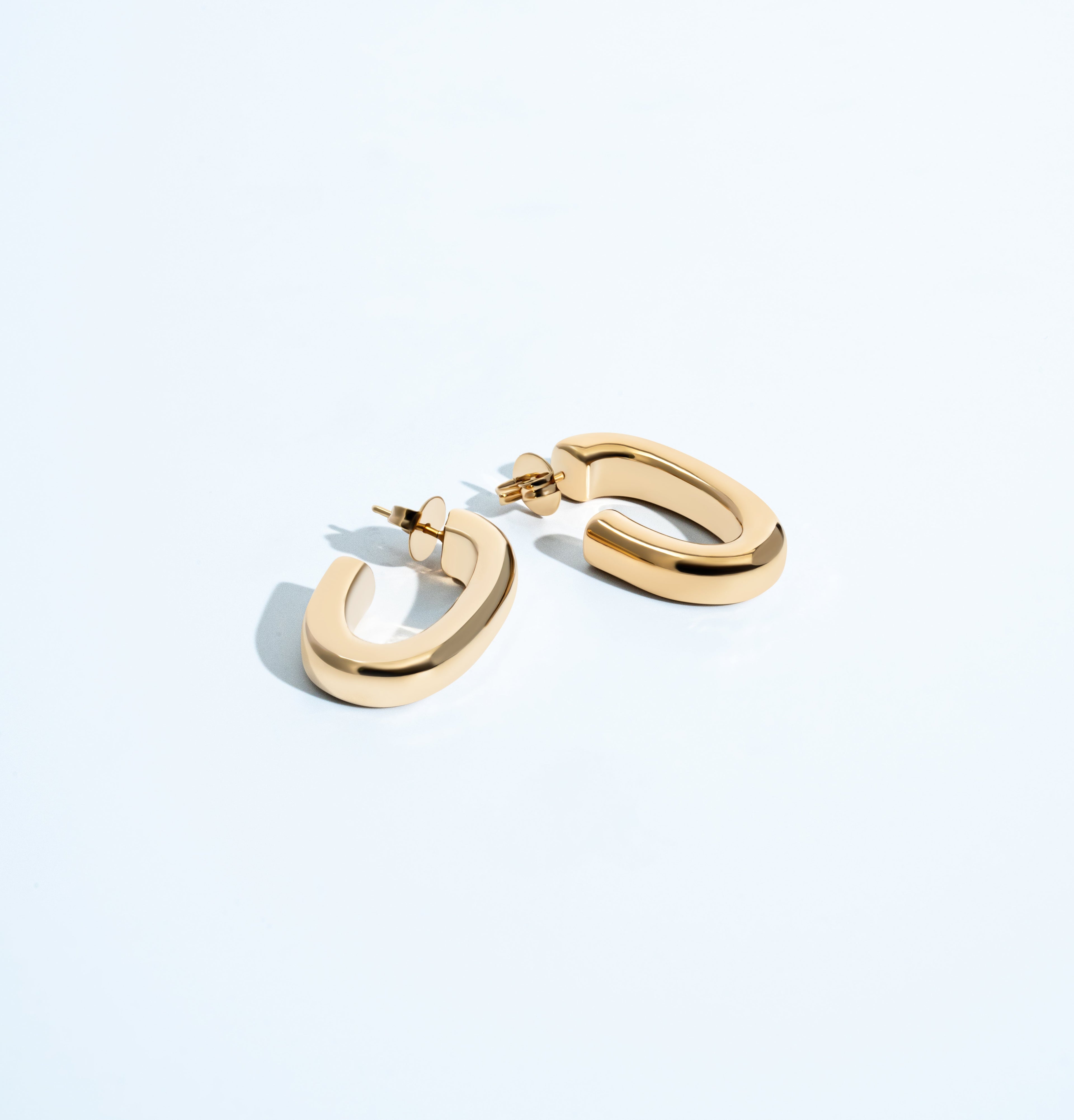 Mia Sculptural Oval Hoop Earrings